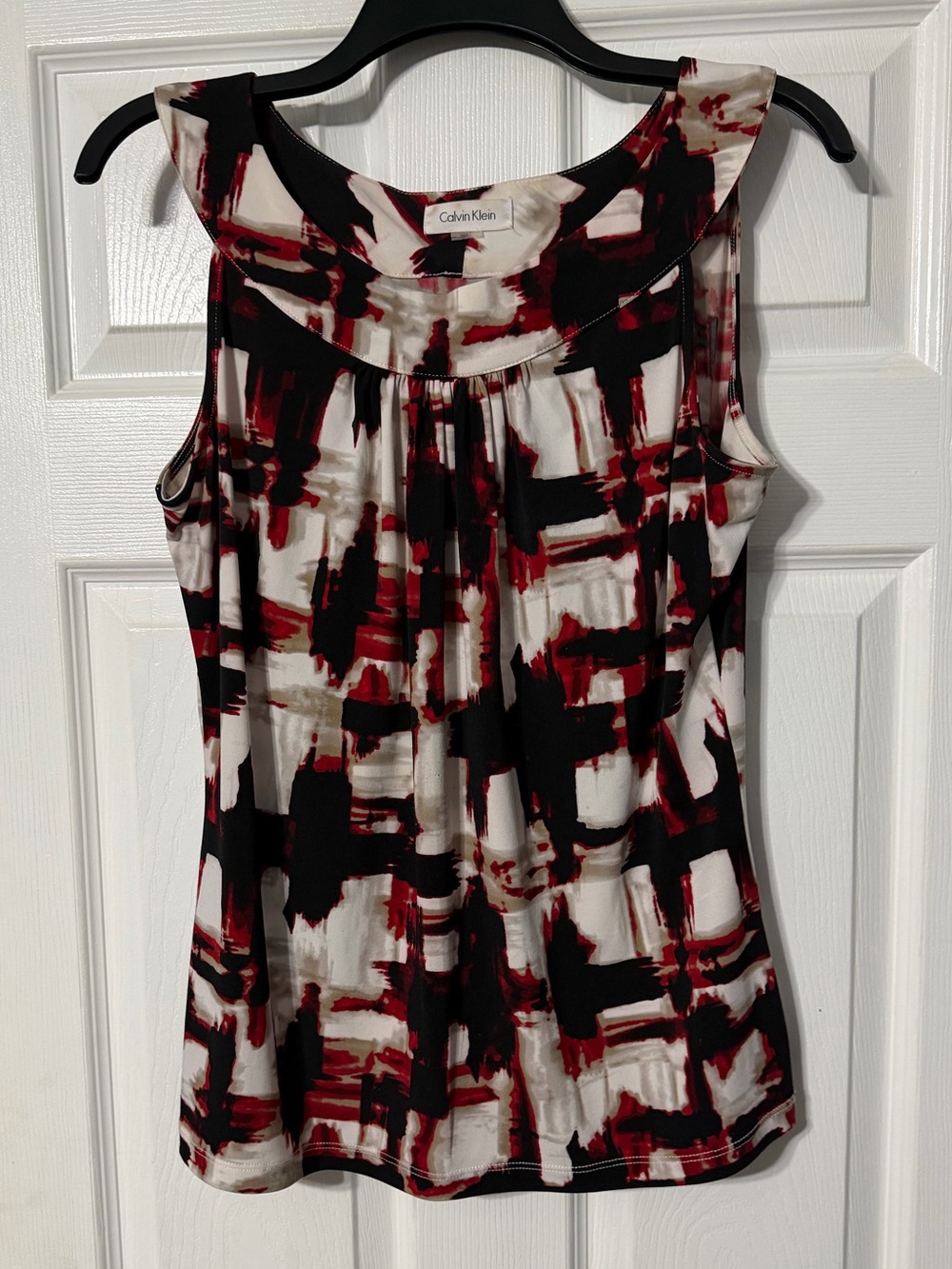 Calvin Klein Women's Abstract Printed Sleeveless Top